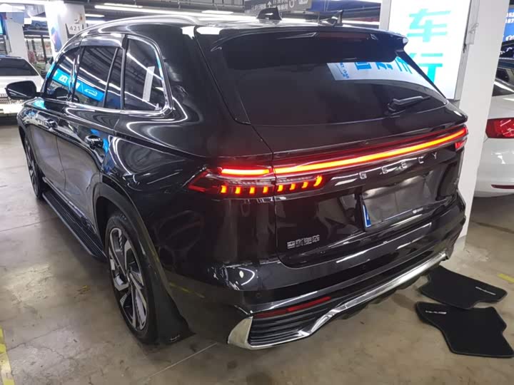 Фото 5 - Geely Monjaro