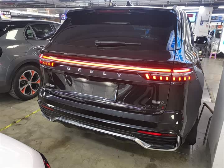 Фото 6 - Geely Monjaro