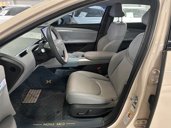 Фото 9 - XPeng Mona M03