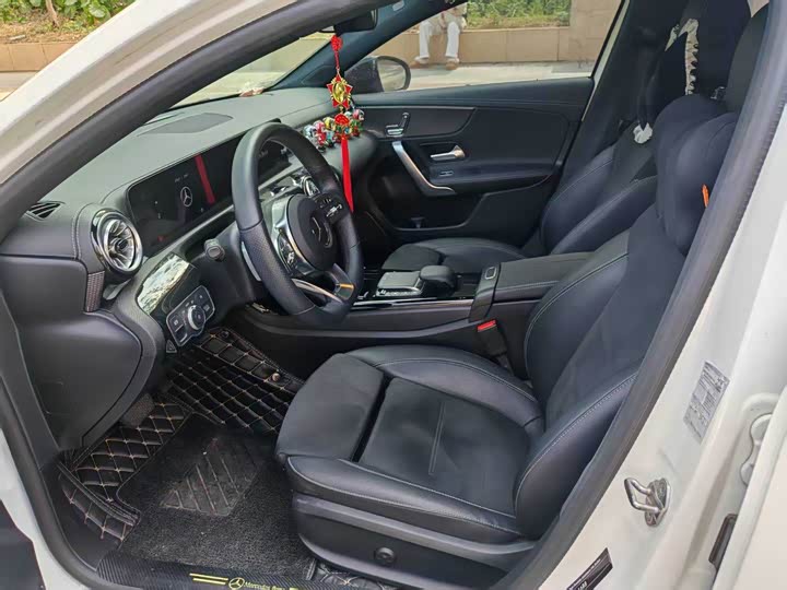 Фото 5 - Mercedes-Benz A-Class