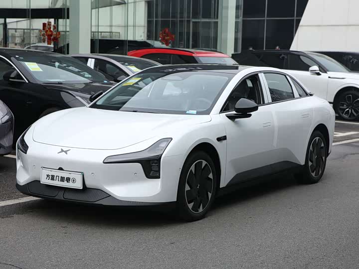 Фото 2 - XPeng Mona M03