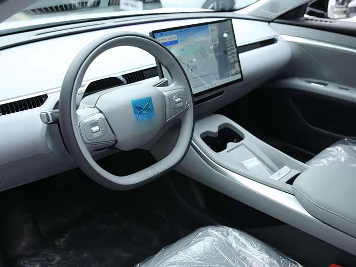 Фото 9 - XPeng Mona M03