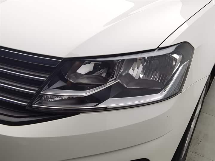 Фото 7 - Volkswagen Lavida