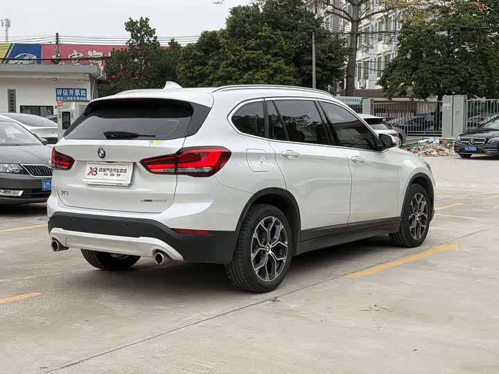 Фото 7 - BMW X1