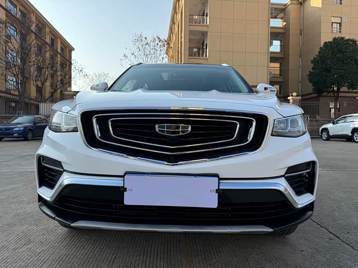 Фото 2 - Geely Atlas