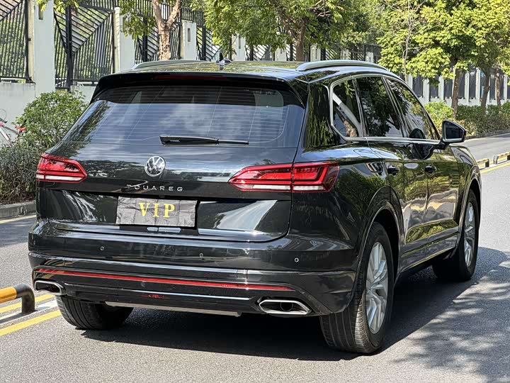 Фото 7 - Volkswagen Touareg