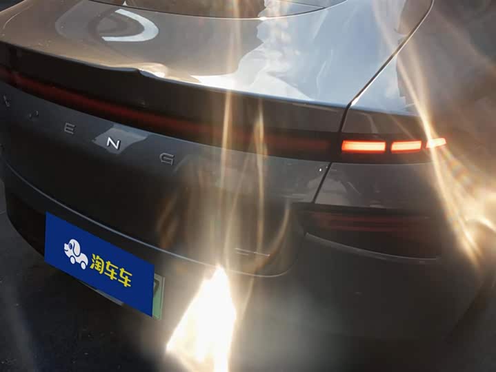 Фото 3 - XPeng P7