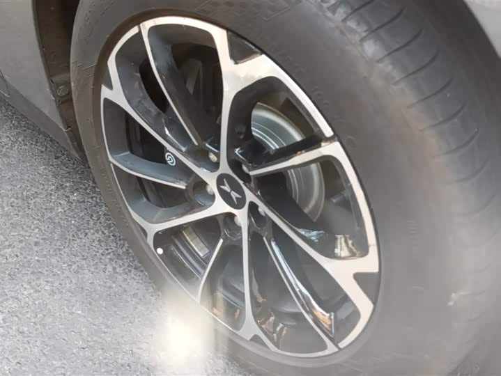 Фото 6 - XPeng P7