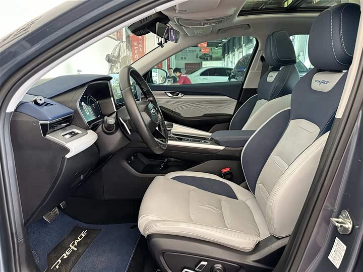 Фото 4 - Geely Preface