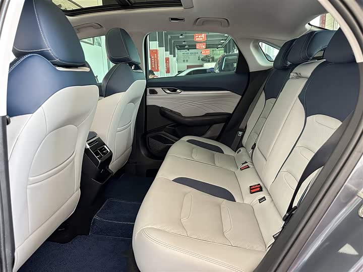 Фото 5 - Geely Preface