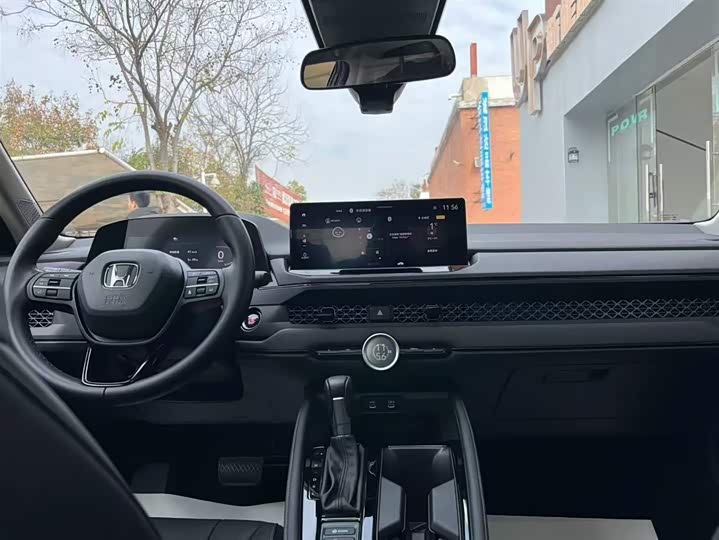 Фото 7 - Honda Accord