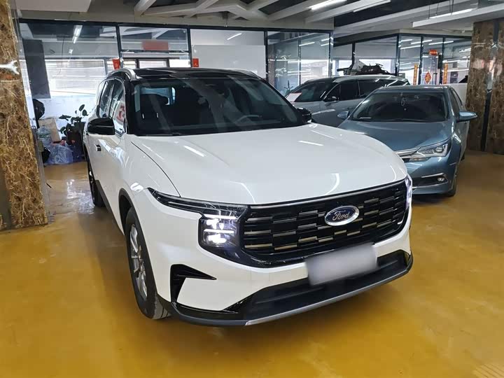 Фото 4 - Ford Edge