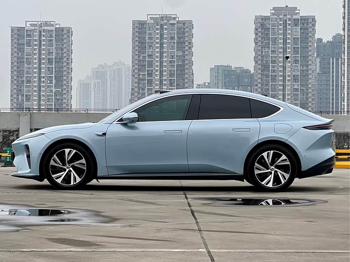 Фото 2 - Nio ET5