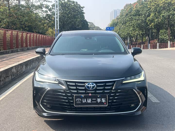 Фото 3 - Toyota Avalon