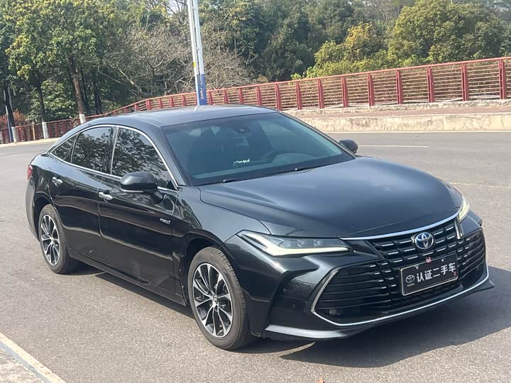 Фото 4 - Toyota Avalon