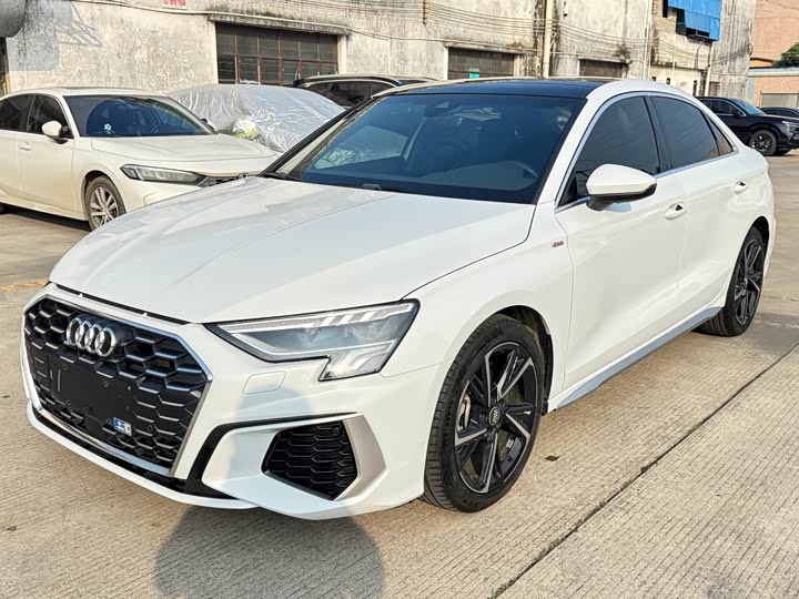 Фото 1 - Audi A3