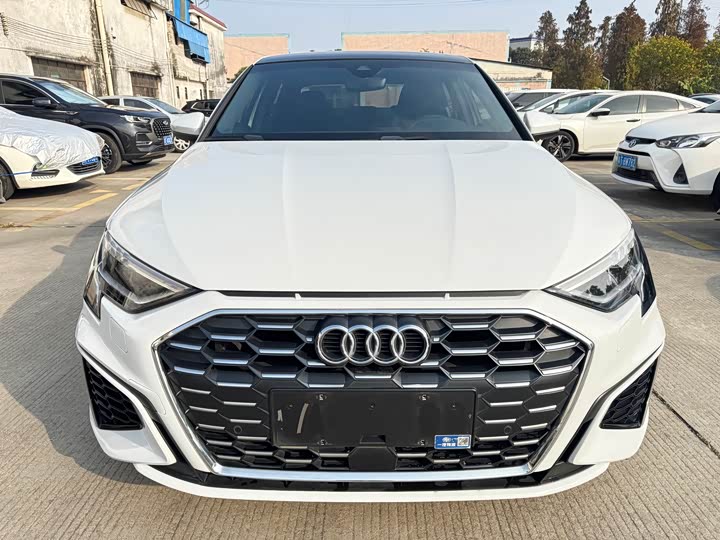 Фото 2 - Audi A3