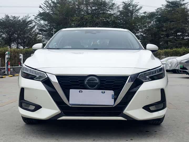 Фото 2 - Nissan Sylphy