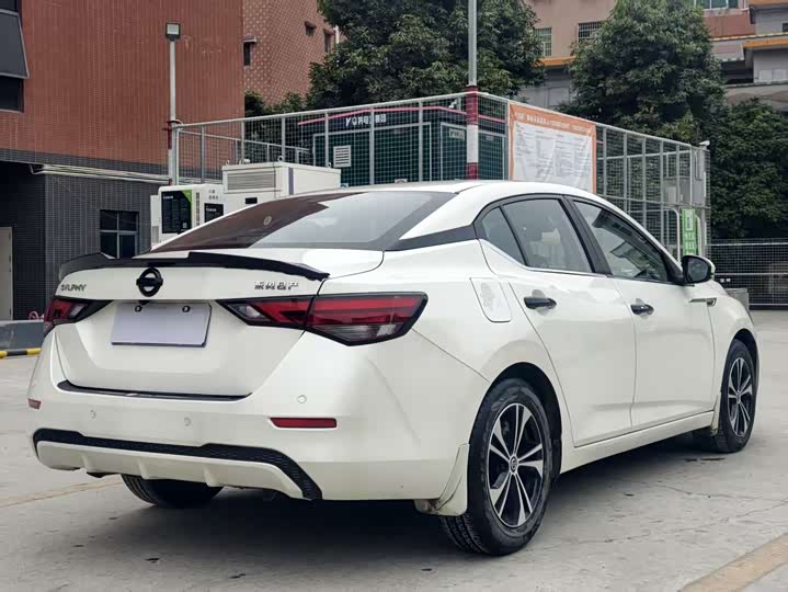 Фото 5 - Nissan Sylphy