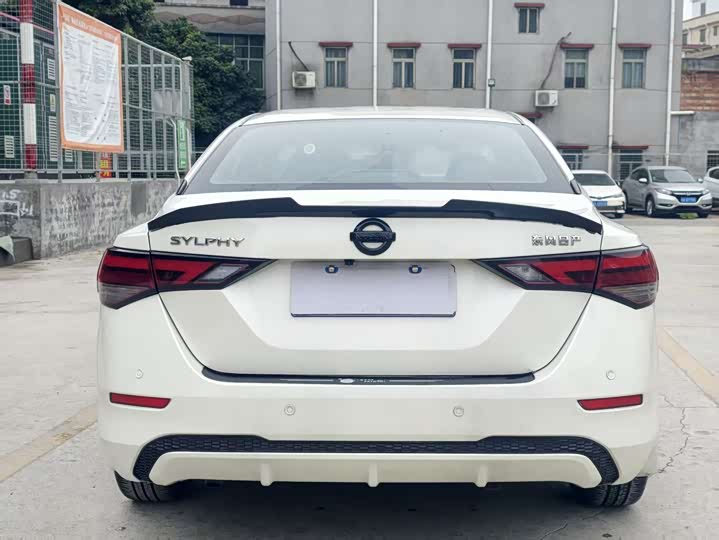 Фото 7 - Nissan Sylphy