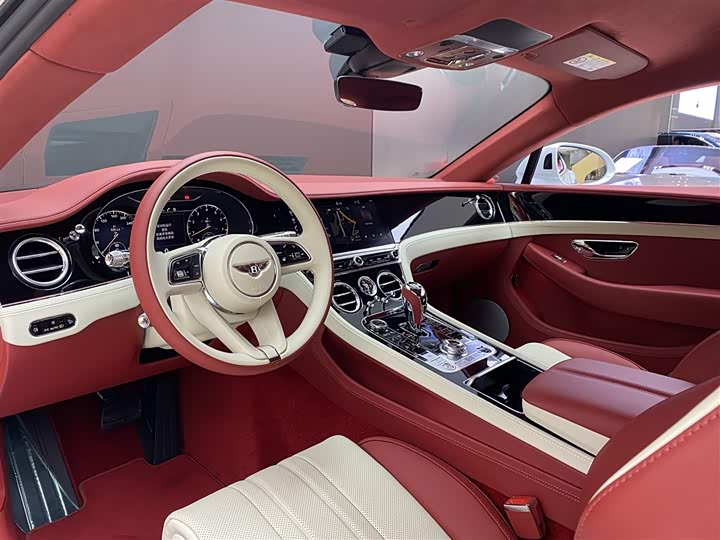 Фото 8 - Bentley Continental GT