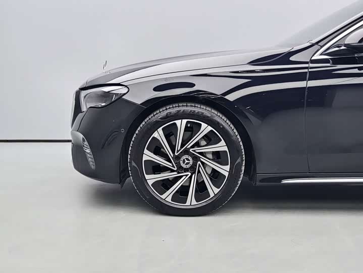 Фото 6 - Mercedes-Benz E-Class