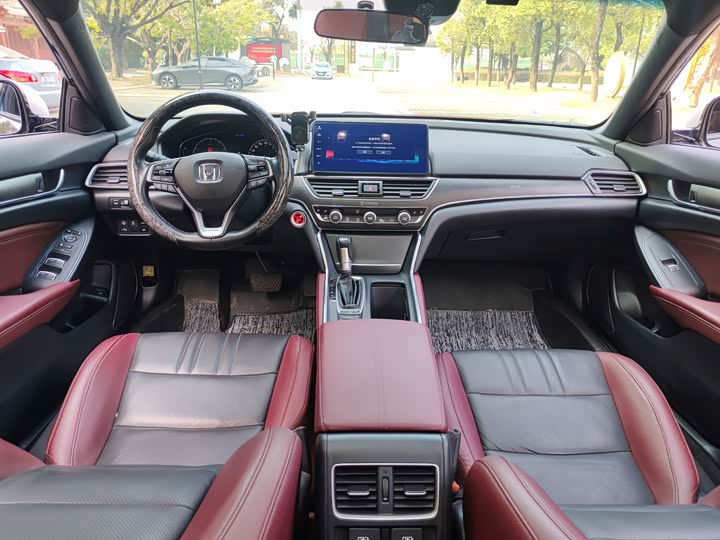 Фото 7 - Honda Inspire