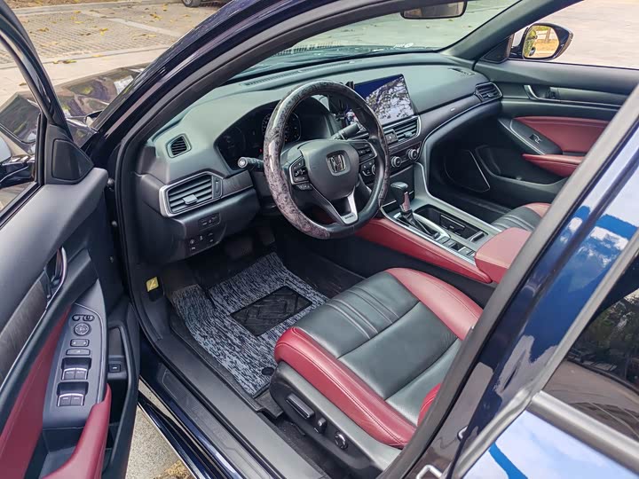 Фото 8 - Honda Inspire