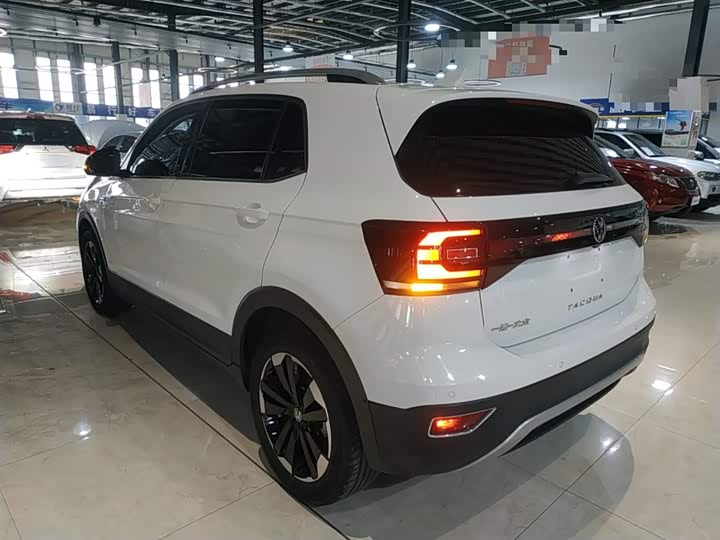 Фото 5 - Volkswagen Tacqua