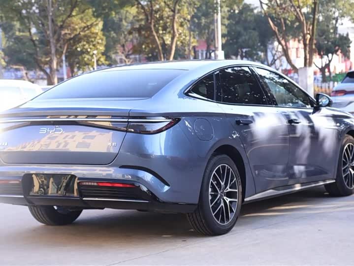 Фото 2 - BYD Seal