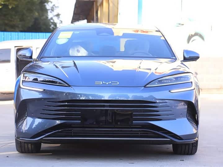 Фото 3 - BYD Seal