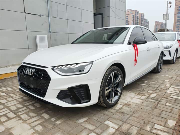 Фото 2 - Audi A4L