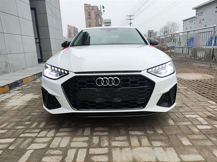 Фото 3 - Audi A4L