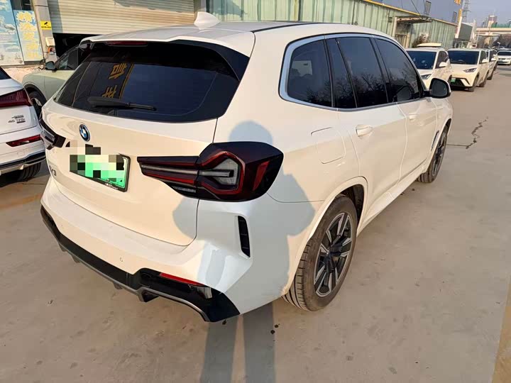 Фото 4 - BMW iX3