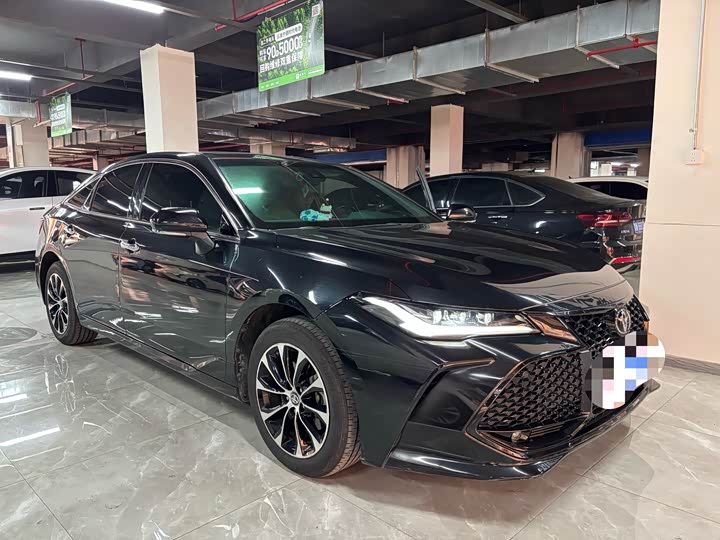 Фото 3 - Toyota Avalon