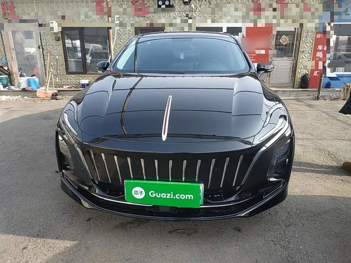 Фото 3 - Hongqi E-QM5