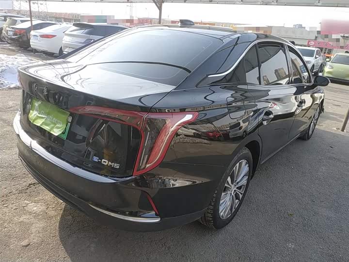 Фото 7 - Hongqi E-QM5