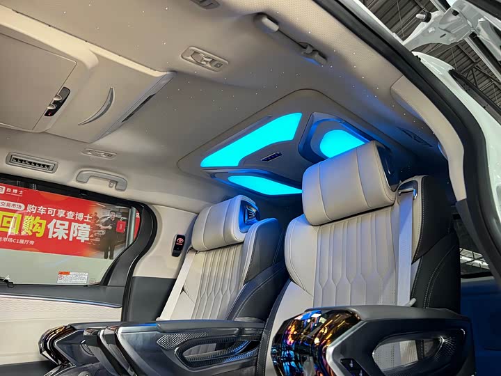 Фото 2 - Toyota Sienna