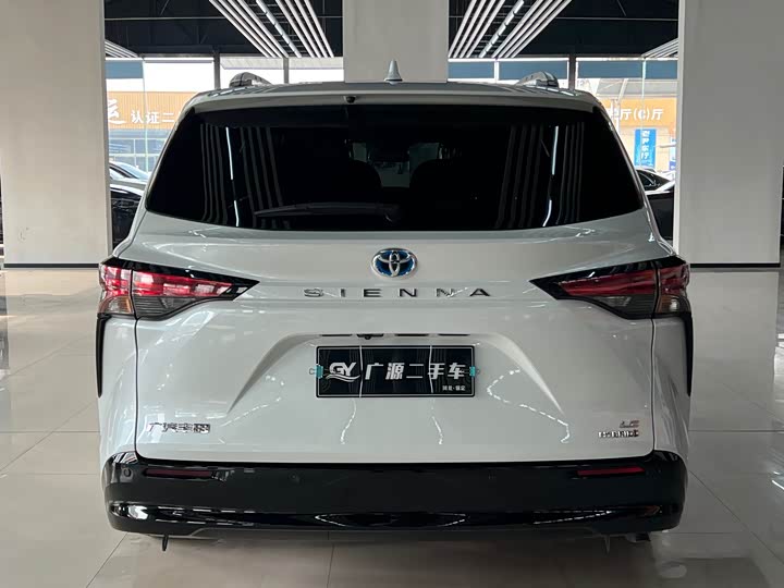 Фото 6 - Toyota Sienna