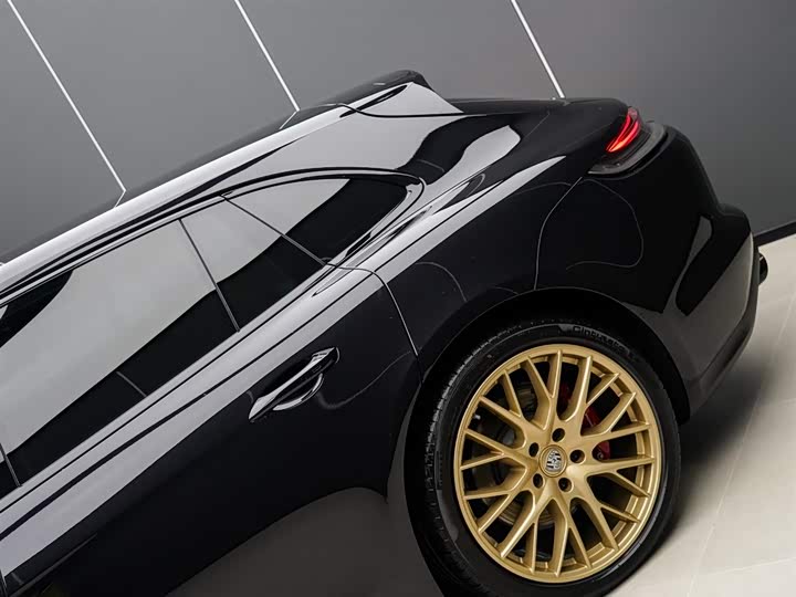 Фото 4 - Porsche Panamera