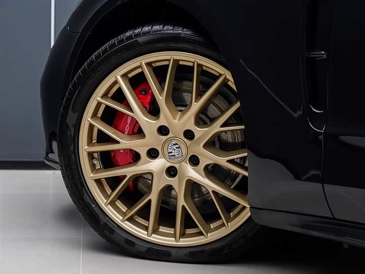 Фото 7 - Porsche Panamera