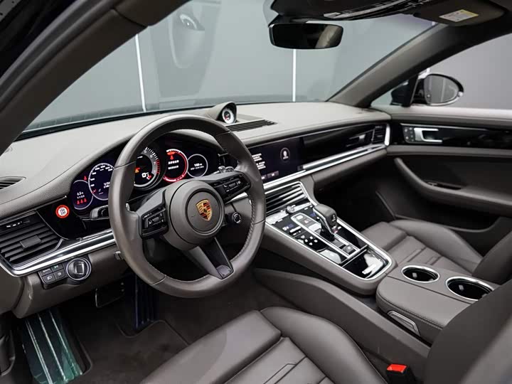 Фото 9 - Porsche Panamera