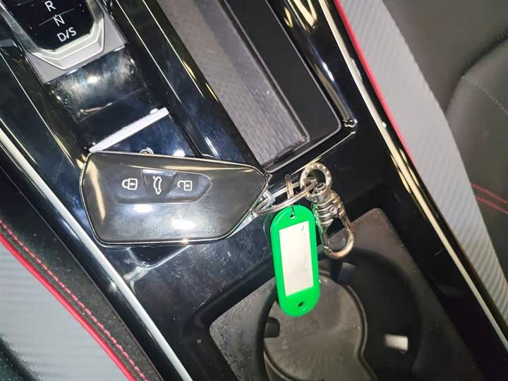 Фото 9 - Volkswagen Lamando L