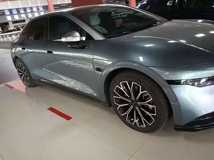 Фото 3 - Zeekr 007