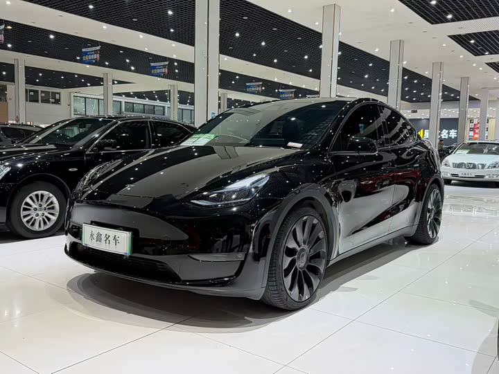 Фото 3 - Tesla Model Y
