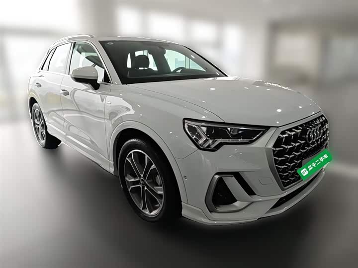 Фото 7 - Audi Q3