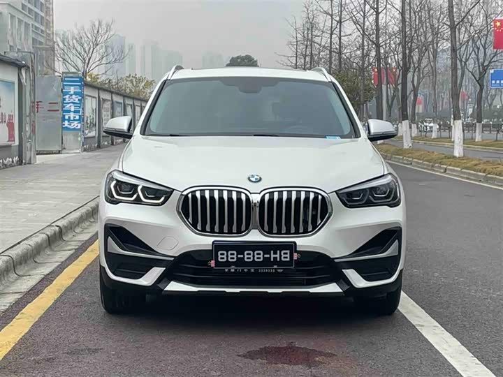 Фото 2 - BMW X1