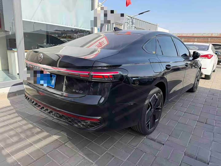 Фото 5 - Volkswagen Passat