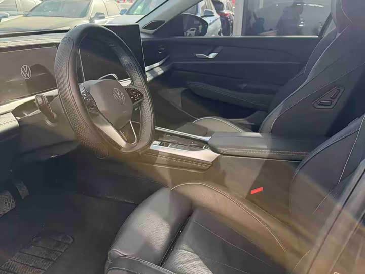 Фото 6 - Volkswagen Passat