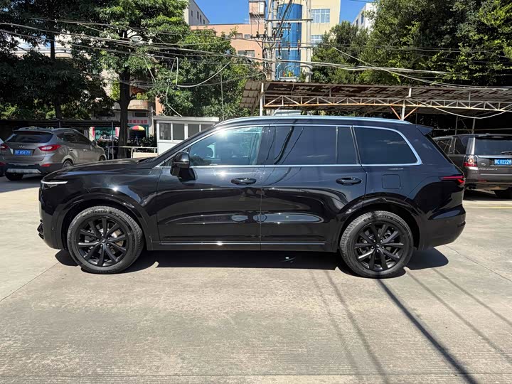 Фото 6 - LiXiang One